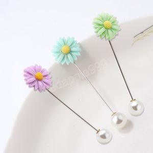 Romantic Pearl Daisy Flower Long Brooch Pin Clip Chrysanthemum Corsage Female Sweet Clothes Dress Scarf Party Jewelry Gift