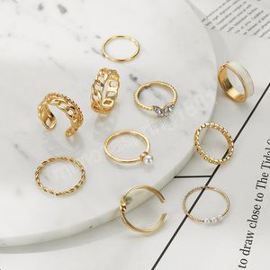 Mode Gold Farbe Metall Ring Set für Frauen Kristall Schmetterling Perle Geometrische Kette Punk Finger Ring Party Geschenk Schmuck