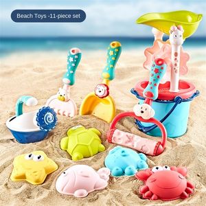 Giocattoli da spiaggia Sandbox Giochi all'aperto Giardino Bambino Simpatico animale Pala Rastrello Secchio Set Acqua Sabbia Gioco Giocattoli interattivi da bagno per bambini 220527