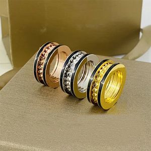 2022 Designer De Mode Anneaux De Mariage Européenne Classique De Luxe 5mm Étroit Printemps Gear Couple Anneaux Pour Hommes Et Femmes De Haute Qualité 316L Titane Acier Anneau Bijoux