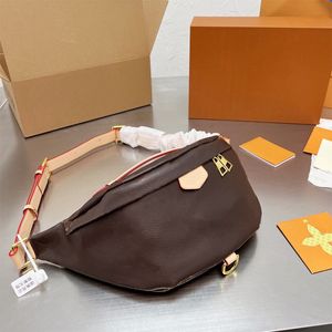 حالة الهاتف المحمول مصممي المصممين الفاخرة حقيبة الخصر الشهيرة أكياس القلب Bumbag محفظة Women Crossbody Bag Fashion Brown Fanny Pack Styles Olld Flower Number Number Code Code