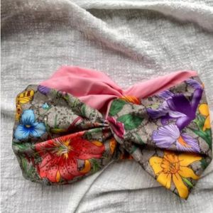 Hårklämmor Barrettes Designer 100% Silk Cross pannband Kvinnor Girl Elastic Hair Bands Retro Turban Headwraps Gifts Flowers Hummingbird Orchid Accessories