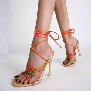 Sandals Pumps Designer 2022 Summer New High Heels Sexy Cross Strap Clip Toe Sandals Women Women 220617
