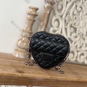 Toppnivå spegelkvalitet Digners Womens Heart Bags Luxury Small Real Leather Lamb Purse Quilted Flap Bag Handbag Crossbody Shoulder Black Gold Bag With Box