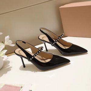 Designers Saltos Luxuris Sapatos femininos de moda de sandália Alta qualidade de salto alta 8 cm