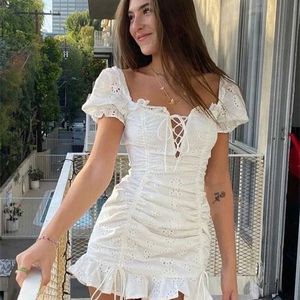 Lace Up Embriodery White Summer Dress Women Hollow Out Beach Short Dress Puff Sleeve Ruched Ruched Bodycon Mini Dress Vestidos 220511