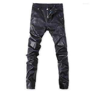 Herrbyxor lapptäcke pu läder byxa män punk stil skalle tryck smal fit hip hop faux motorcykelbyxor för manlig scenklubb weamens boun