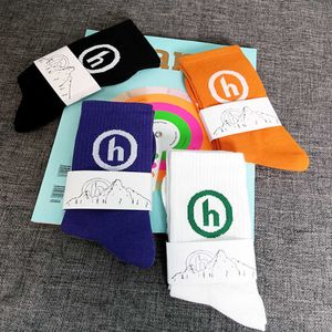 Wholesale mens plaid socks resale online - Men s Socks Fashion magazine small h letter sports versatile medium tube socks for men and women black and white purple orange socks