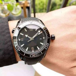 Orologi di moda di lusso per orologi da polso meccanici da uomo Automatico impermeabile con designer di bande in acciaio luminoso GNLJ