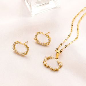 Nigdy nie blaknące 14K pozłacane luksusowe marki designerskie wisiorki naszyjniki ze stali nierdzewnej podwójna litera Choker naszyjnik łańcuch biżuteria akcesoria prezenty Z1820