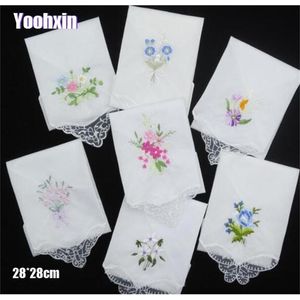 3st Luxury Cotton Women Hankies broderade spetsblomma Hanky ​​Floral Random Color Cloth Ladies Handduk Tyger T200618