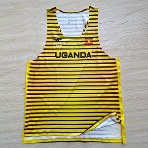 Мужские майки Tops 2022 Уганда Полосы человек быстро бегает сеть дышащий жилет Скорость профессиональная спортсмен