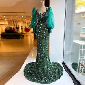 Dark Greem Mermaid aftonklänningar V Neck Long Spets Hollow Sleeves Golvlängd Tåg spetsar rufsar pärlor applikationer paljetter pärlor prom klänning vestidos festa