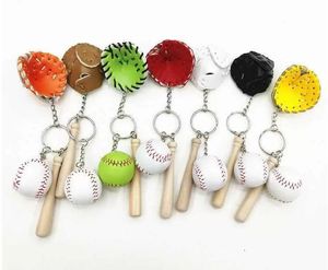 Titan sporttillbehör 2022 Mini Baseball Softball Nyckelring Nyckelring Trä Bat Ball Handske Nyckelhållare Väska Handväska Charm Hänge Nyckelring Leksaker