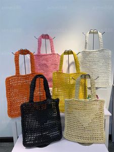 Beach Bags Designer 2022 Digner Embroidered Female Hollow Rafia Straw Tote Luxury Brand Summer Woven Handbags Luxurious