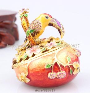Smyckespåsar väskor strassfågel genom ring på Faberge Egg Crystals Trinket Box Wedding Presentsjewelry