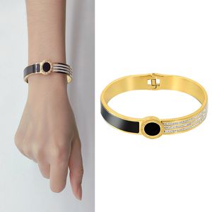 Trendy Bangle for Women Charm Roman Numerals Black Shell Stainless Steel Gold Plating White Crystal BuckleJewelry Lover Bangle Luxury Wedding Female Bangles Girls