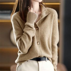 SWEATER CARDIGANS KOBIETA LUXU Luksusowy trend Winter Trend Designer Cashmere Cardigan dla kobiet dzianinowe szczyty szydełkowe swetry Vintage 220817