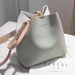 2021 여성 핸드백 인기있는 버킷 가방 간단한 숙녀 어깨 가방 메신저 백 클래식 레저 크로스 바디 지갑 G220531