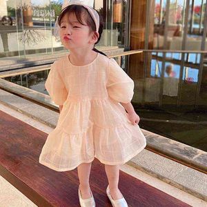 2022 NOVAS garotas coreanas vestido fofo 2-7 anos Crianças doces de luva de bolhas de pescoço redondo crianças roupas casuais G220518