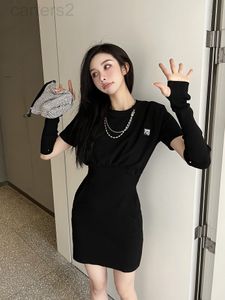 Wholesale silhouettes dresses resale online - Casual Dresses designer Aw dawangjia spring and summer new neckline chain design loose oversize silhouette sexy hip wrap dress QC1Q