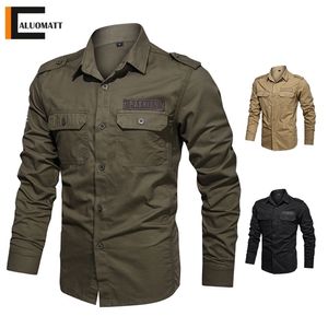 Camisa militar Homens Manga Longa 100% Algodão Exército Verde Mens Camisas Primavera Outono Alta Qualidade Camiseta Masculina Masculino Roupas 220323