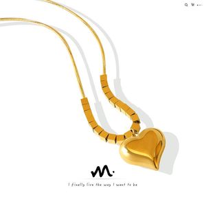 Pendant Necklaces Peach Heart Necklace Gold And Square Chain High Sense Design Fashion Jewelry For Women Man Daily CollocationPendant