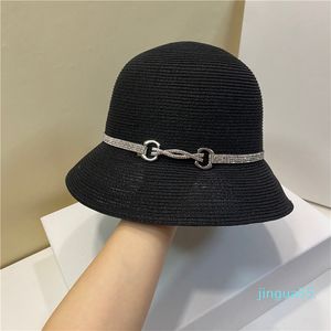 Designer Lady Solid Color Fisherman Caps Strass Ketten Eimer Strohhüte Grasgeflecht UV Hut mit breiter Krempe