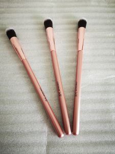 Rose Golden Airbrush Blurring Concealer Brush IT-103 Limited Edition Imperfection Coverage Flawless Creme Conceal Makeup Brush Tool Pinceau de Maquillage