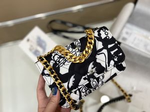 borsa in bianco e nero grande catena d'oro tessuto morbido graffiti novità borsa a tracolla da donna cross-body 5A portamonete banchetto ascellare di alta qualità