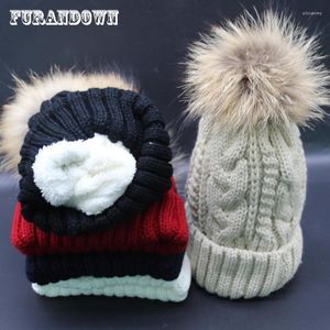 Vinter Pompon Beanies Cap Women Real Raccoon Fur Hat Tjock Sticke Fleece Liner Caps Warm Russian Hats Beanie/Skull Oliv22