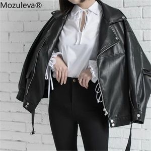 Mozuleva الخريف الرجعية Soft Faux Leather Pu Jacket Women Worling Punk Coat Female V Neck Moto Rivet Zipper Street Overcoat 210923