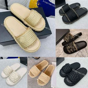 Nya Designertofflor Honungssandaler Vävda Slides Dam Halm Gummisandal Lyx Kedjestickad Plattform Tofflor Dam Sommar Beach Flip Flops Kingremit03