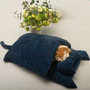 Kattbädd Vinter Avtagbar Varm Halvstängd Pet Sleeping Bag Dog House Cats Nest Kudde med kudde 220323