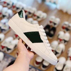 Fashion White Trainers Bee Sneakers Dress Shoes Designer Loafers Classic Casual Shoes Leather Sneakers Mules Lace Up Loafers Womens Walking Sports Shoes