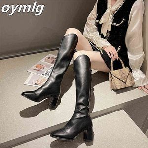 Net Red Square Toe Boots 여자의 부드러운 가죽 두꺼운 발 뒤꿈치 스키니 나이트 부츠 패션 패션 올 경기 키가 크지 만 무릎 부츠 Y220729