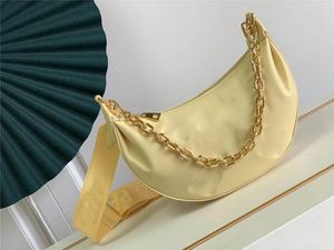 Дизайнерская роскошная сумка через плечо Over The Moon Loop из стеганой и вышитой гладкой телячьей кожи с желтой цепочкой и банановой цепочкой M59823 7A Качество
