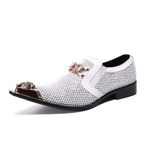Scarpe da sposa con uomini bianchi con punta con tetto con telai di cristallo maschi vera scarpa in pelle vera slip su abiti scarpe di alta qualità di alta qualità