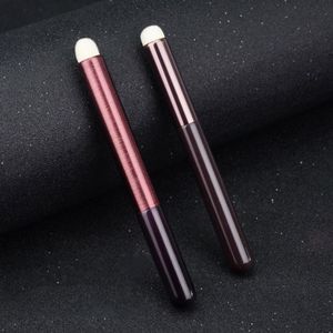 KUMO FINGERTIP CONCELER SZANS MATTE MATTE Lipstick Smudge Smudge Concereats