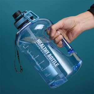 2.2L قدرة كبيرة زجاجة الرياضة المياه للخارجية المشي لمسافات طويلة تسلق BPA المجانية المحمولة شفافة اللياقة البدنية رياضة غلاية 220307