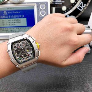 Luxury Mens Mechanical Watch Full-Feachured Automatic Quality Hollow Glass Case rostfritt stål Svart gummi Swiss Movement armbandsur