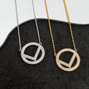 Kvinnors designer halsband smycken mode damer diamant bokstäver halsband 925 silverkedja hänge halskläder för mens bröllop lyxig låda