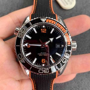 Watches Quarter G A O Wristwatch Luxury Designer M E Orange 600 Automatisk mekanisk herrklocka Lysande 8900 rörelse dubbelchock