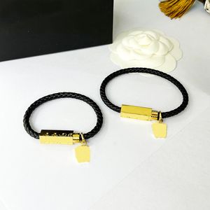 Mens Bracelet Designer Woven Leather String Bracelet Ornament Size 17cm 19cm Jewelry Pendent Bracelets For Women 22060101R