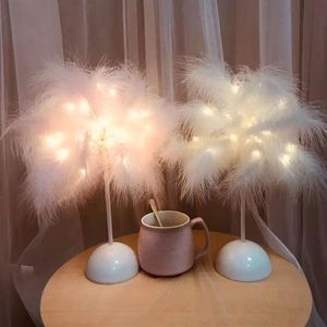 Lampy stołowe lampa piórkowa zasilanie baterii DIY Kreatywne ciepłe drzewo LED Wedding Domowy domek sypialnia oddajna szafka