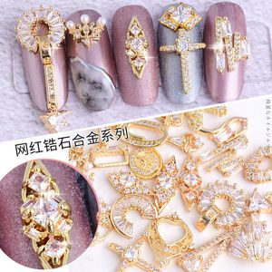 10 sztuk Shiny Cyrkon 3D Nail Art Dekoracje Luksusowe Stop Pearl Kryształ Diamenty Biżuteria Manicure Design Akcesoria