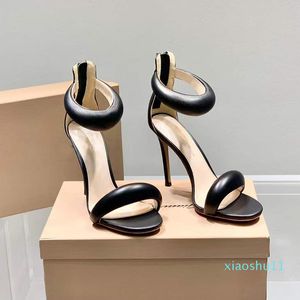 Top quality Sandals10.5cm tacchi a spillo Sandali Scarpe eleganti tacco per donna estate designer di lusso Sandali cinturino nero 5625