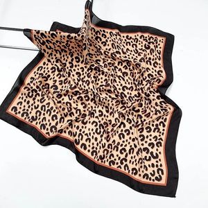 70 cm Mode Leopard Print Kopftuch Haar Schal Für Frauen Seide Satin Hijab Schals Weibliche Stirnband Tasche Schals Blau Grün