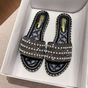Rhinestone Slippers Female Fashion Lovely Fairy Wind High Quality Comfortable Non-Slip Versatile Personality Beach Sandals