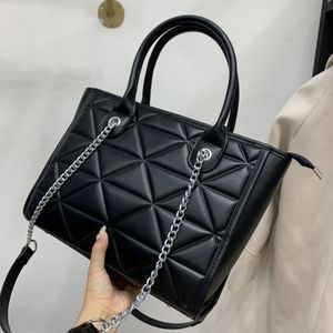 Simple And Portable Large-capacity Women's Bag 2022 Popular Trendy Fashion Messenger Western-style Diamond Shoulder Bag